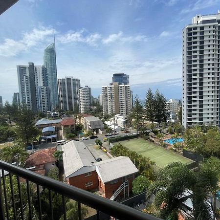 Aristocrat Apartments Gold Coast Buitenkant foto