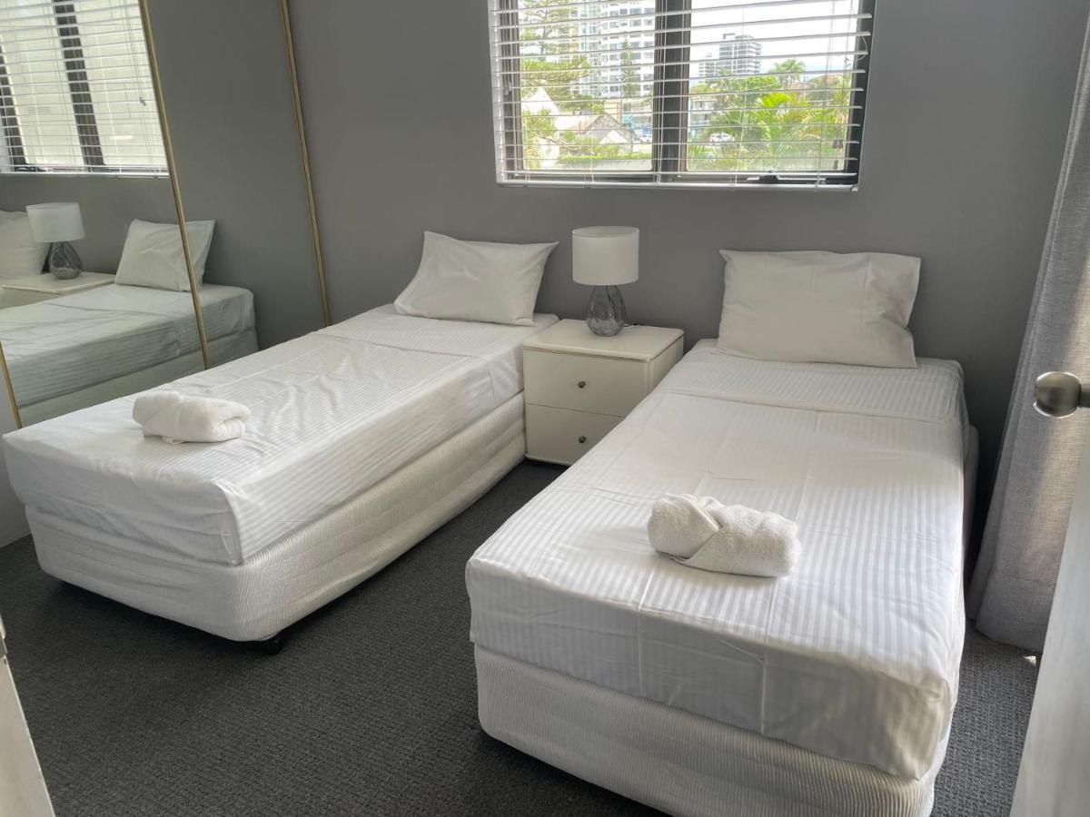 Aristocrat Apartments Gold Coast Buitenkant foto