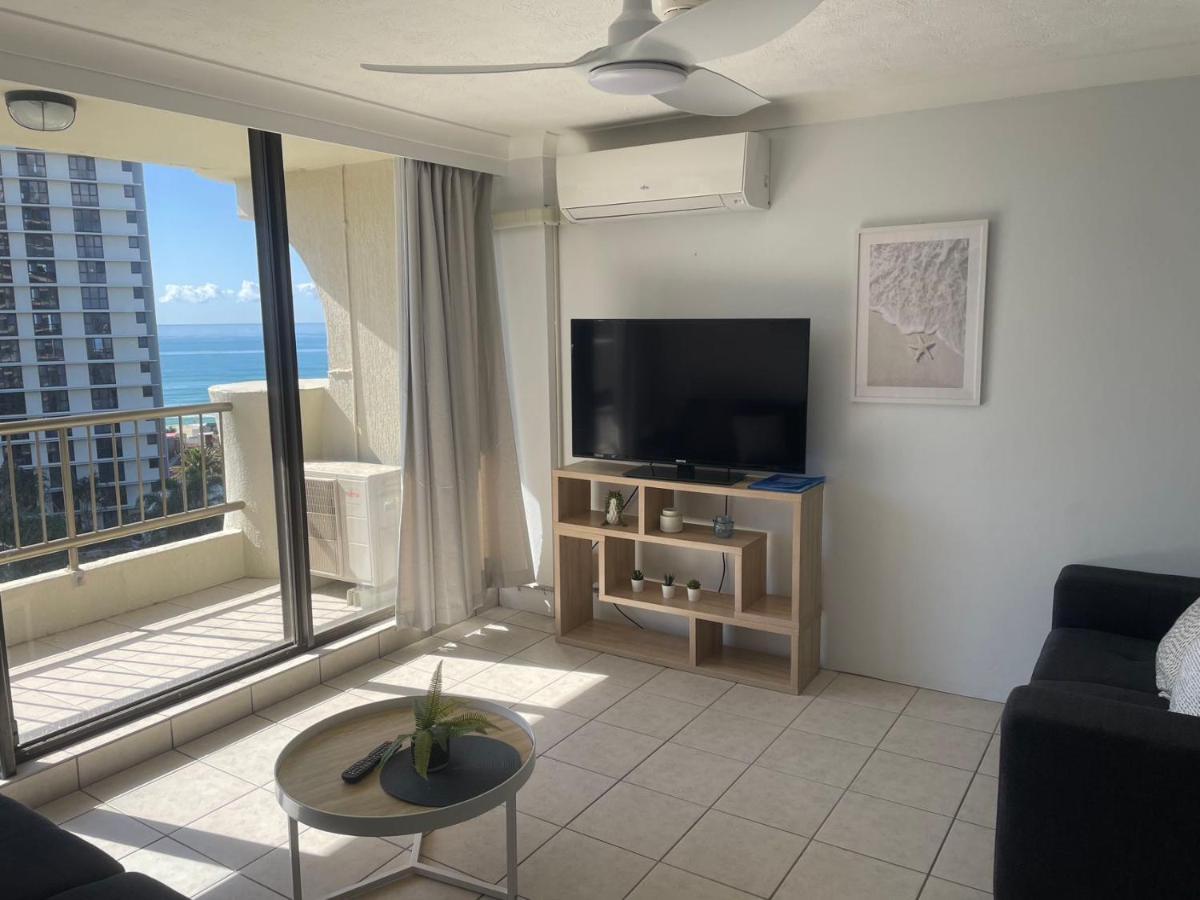 Aristocrat Apartments Gold Coast Buitenkant foto