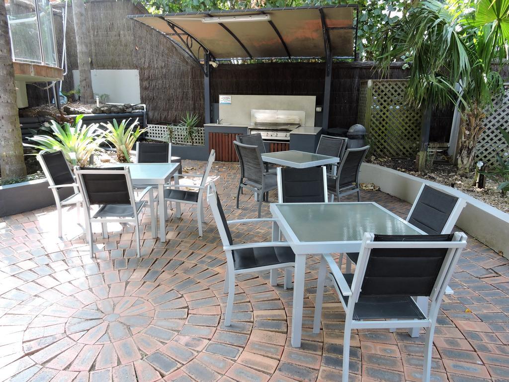 Aristocrat Apartments Gold Coast Buitenkant foto