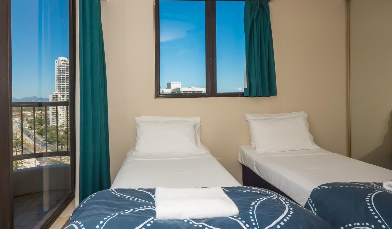 Aristocrat Apartments Gold Coast Buitenkant foto