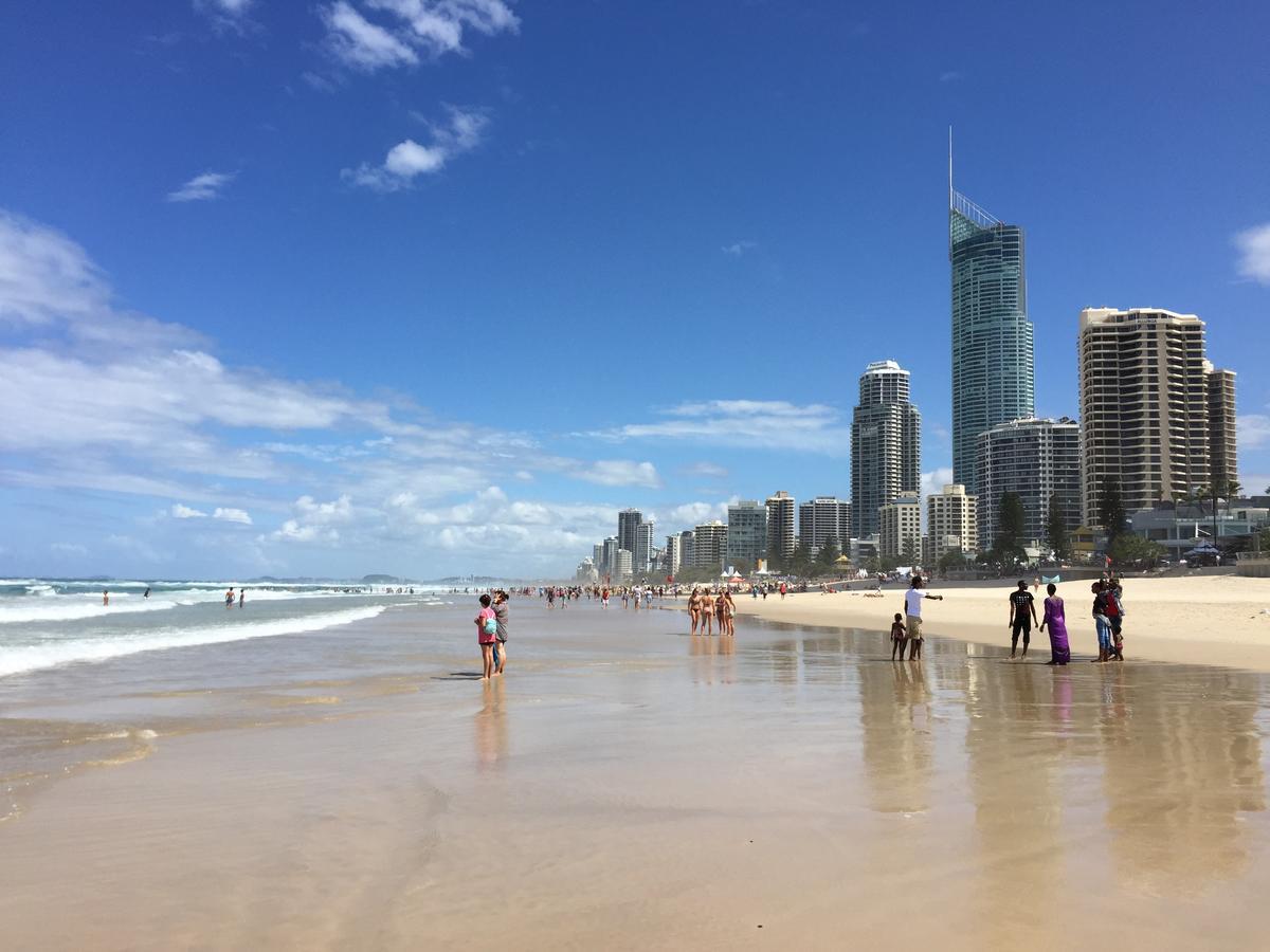 Aristocrat Apartments Gold Coast Buitenkant foto