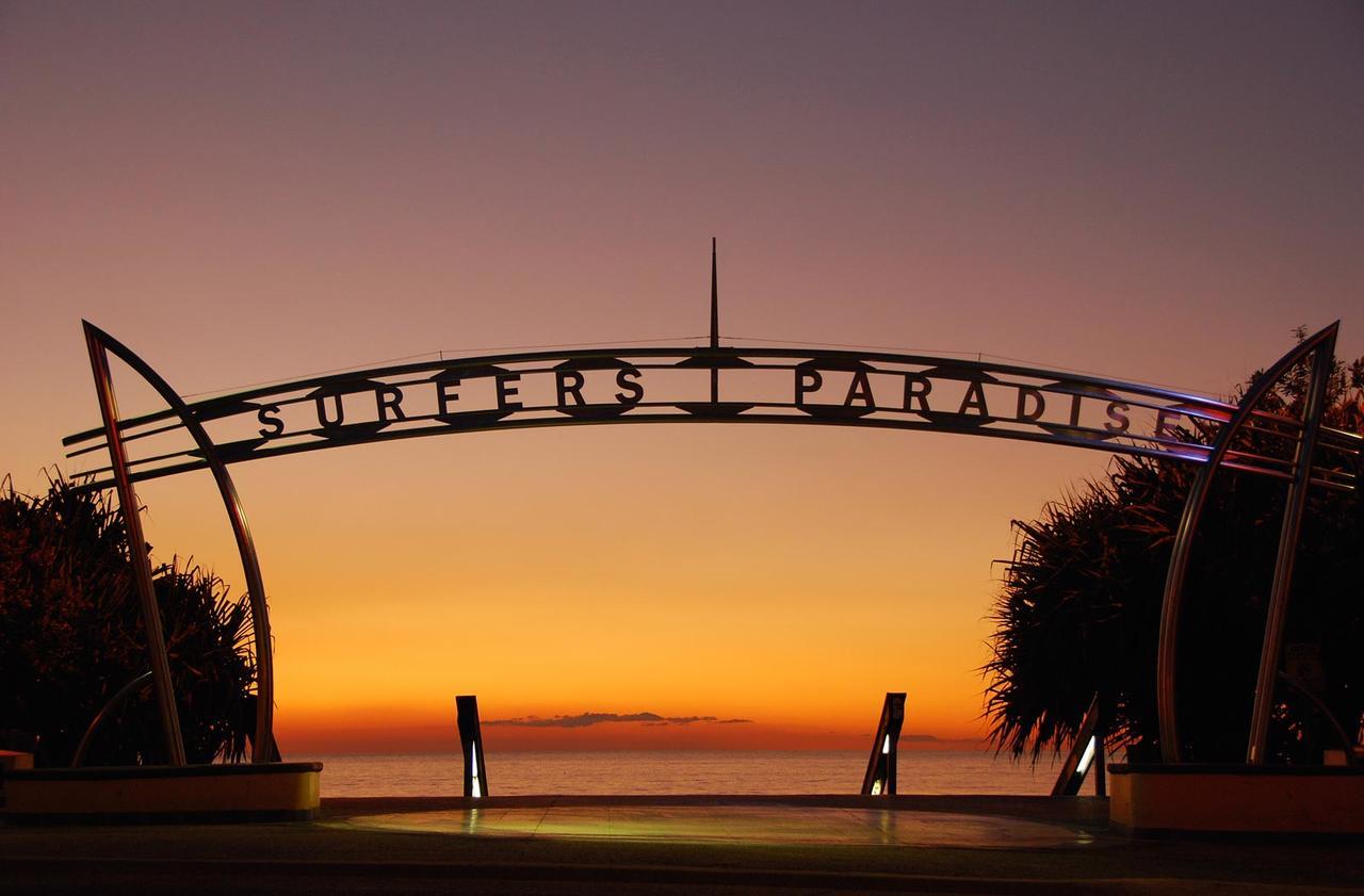 Aristocrat Apartments Gold Coast Buitenkant foto