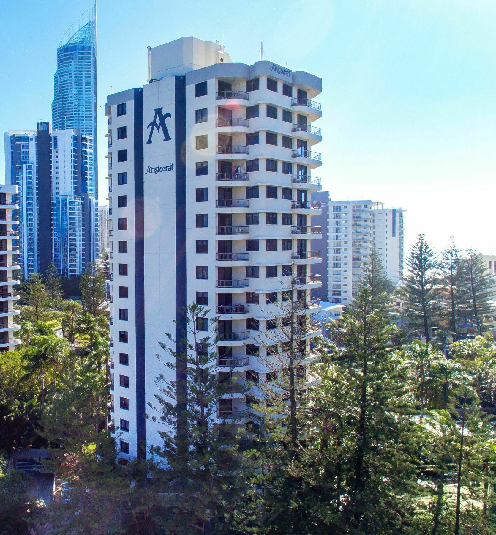 Aristocrat Apartments Gold Coast Buitenkant foto