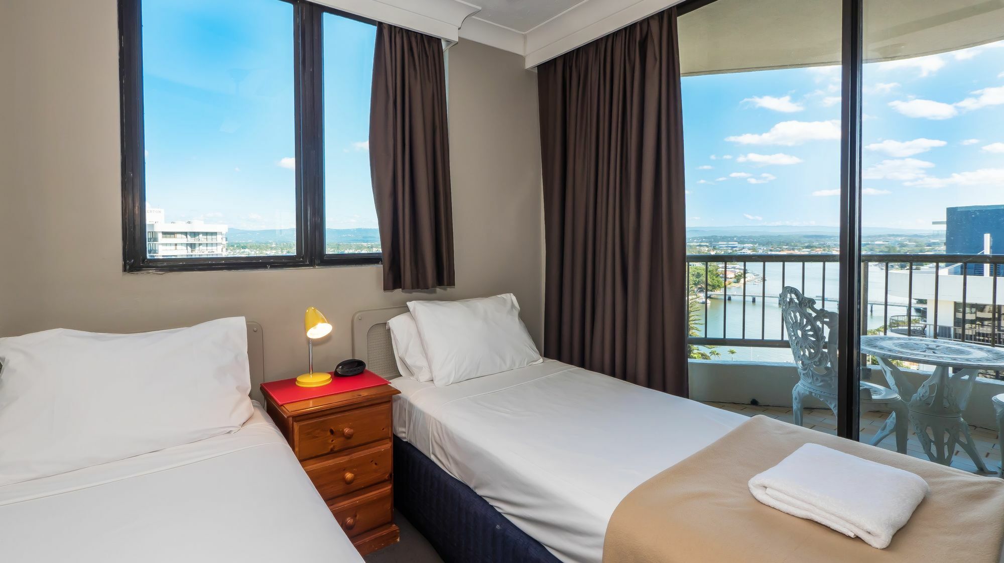 Aristocrat Apartments Gold Coast Buitenkant foto
