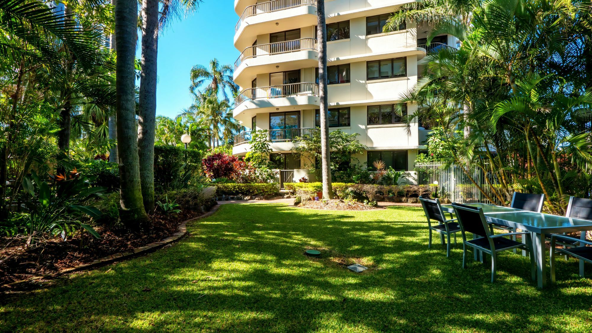 Aristocrat Apartments Gold Coast Buitenkant foto
